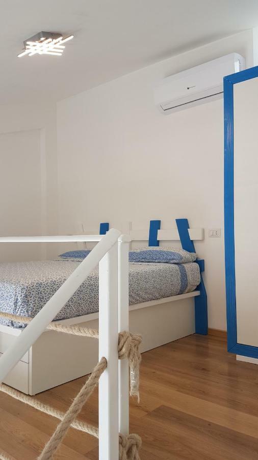 Aquamarine Apartment Nel Cuore Di San Vito 산비토로카포 외부 사진
