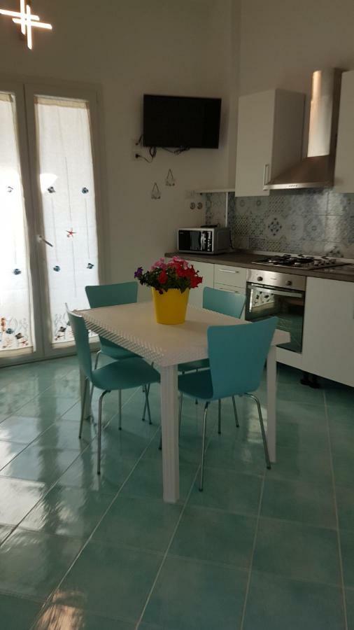 Aquamarine Apartment Nel Cuore Di San Vito 산비토로카포 외부 사진